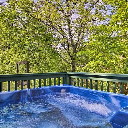 Secluded Cabin With Hot Tub, 3 Mi To Pigeon Forge! Sevierville Exterior photo