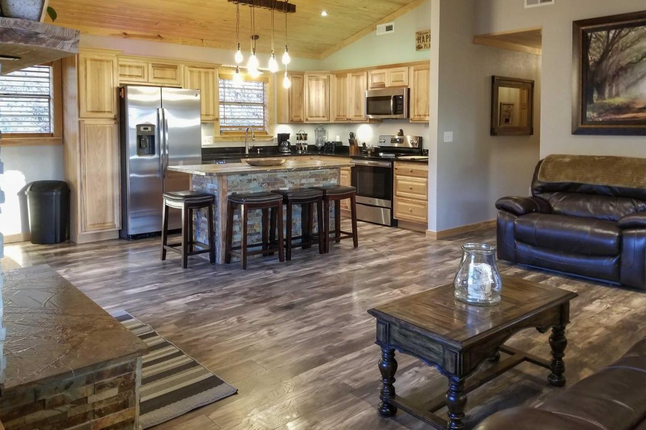 Ferienhaus Secluded With Hot Tub, 3 Mi To Pigeon Forge! Sevierville