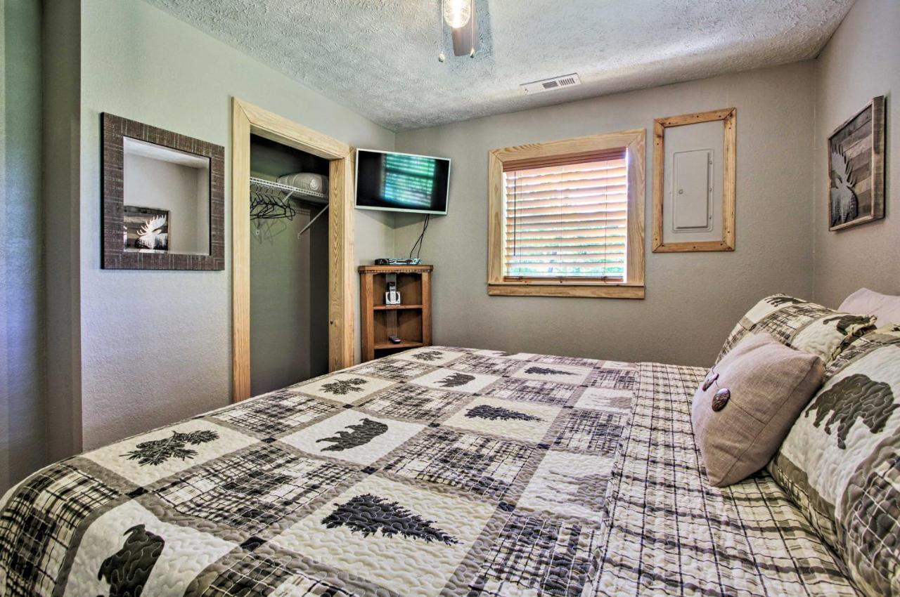 Secluded With Hot Tub, 3 Mi To Pigeon Forge! Ferienhaus Sevierville